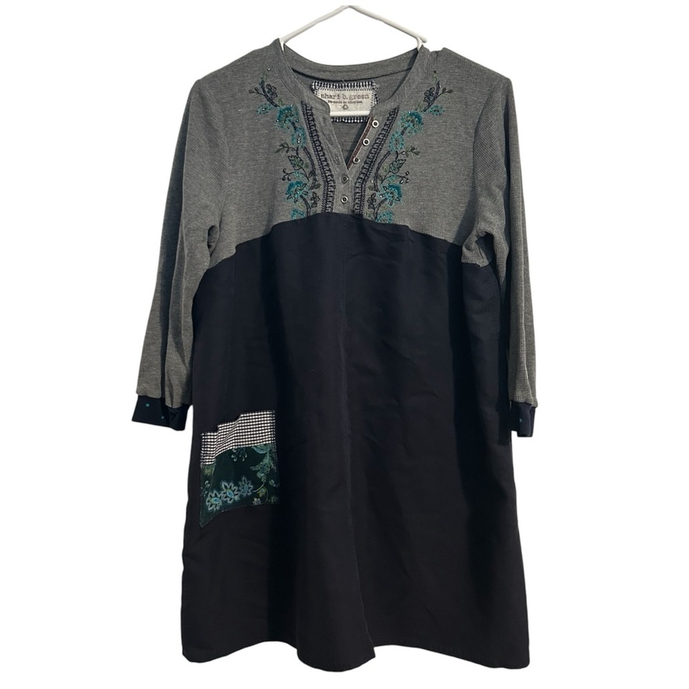 Shari B Green Gray 3/4 Sleeve Crew Neck Button Up Mini Comfy Top Embroidered